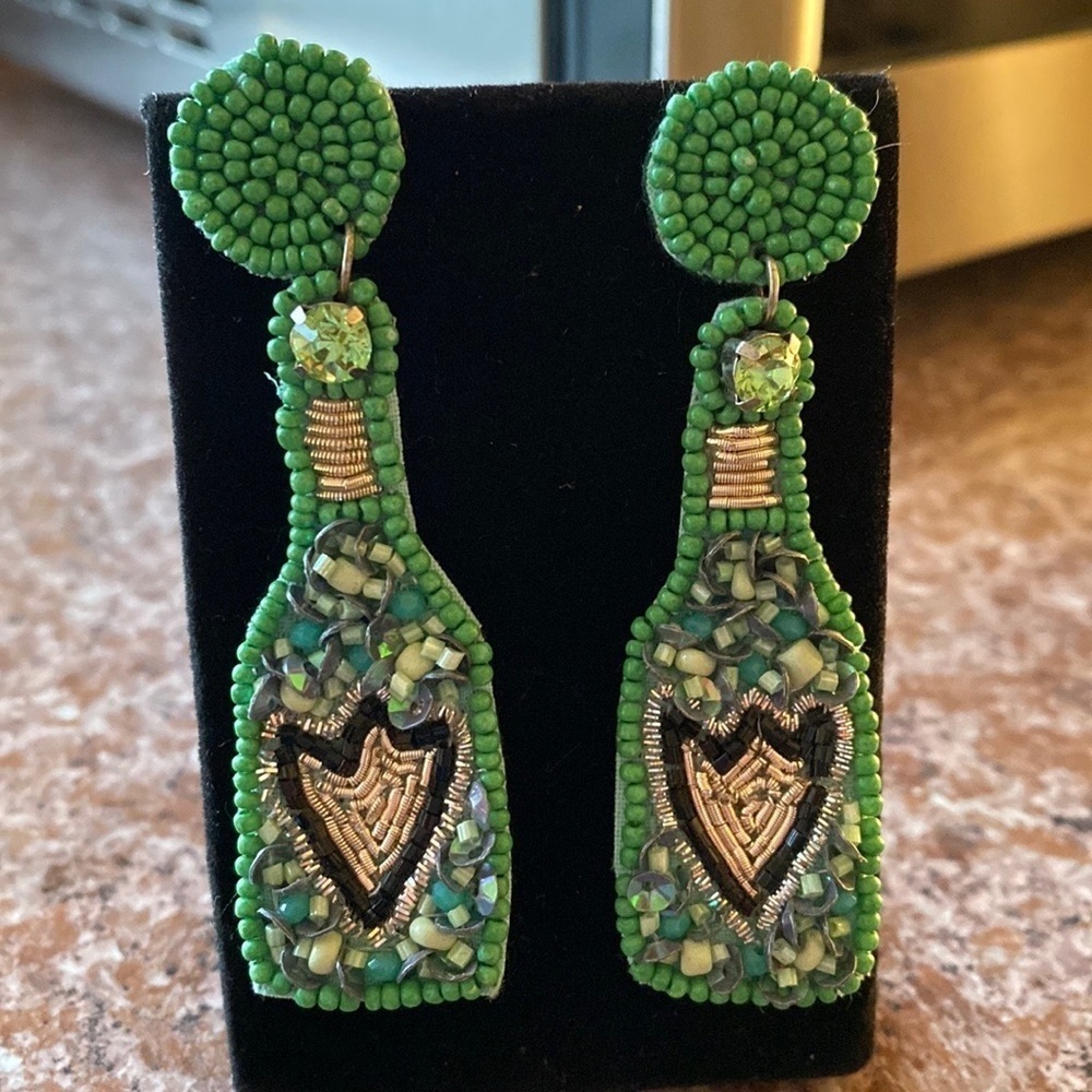 LARGE green beaded champagne bottle circle post dangle‎ earrings - Picture 4 of 4